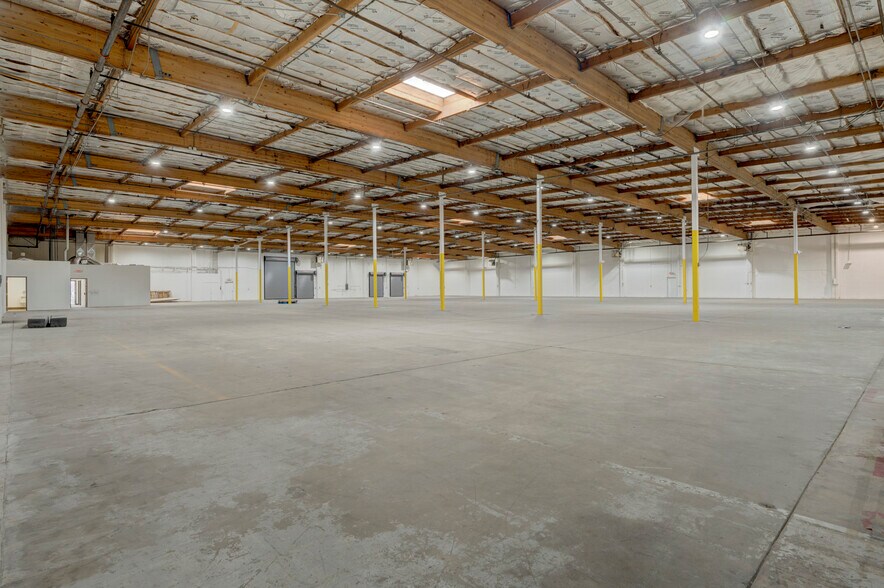 More Photos Of 575-585 Reactor Way, Reno Distribution For Lease