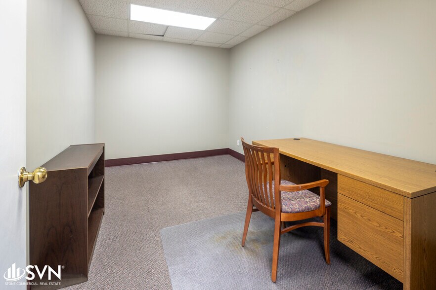 More Photos Of 650 High St, Danville Office For Sale