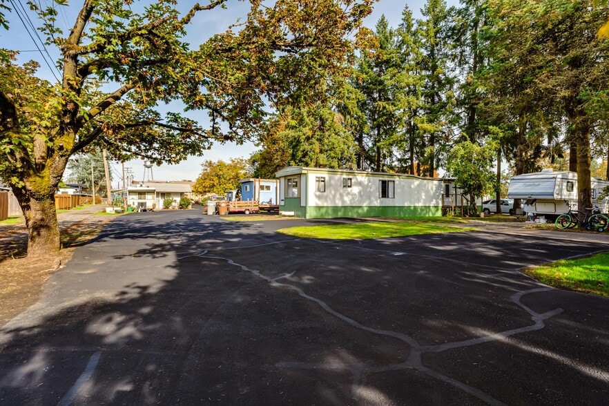 More Photos Of 351 Front St, Junction City Manufactured Housing Mobile Home Park For Sale