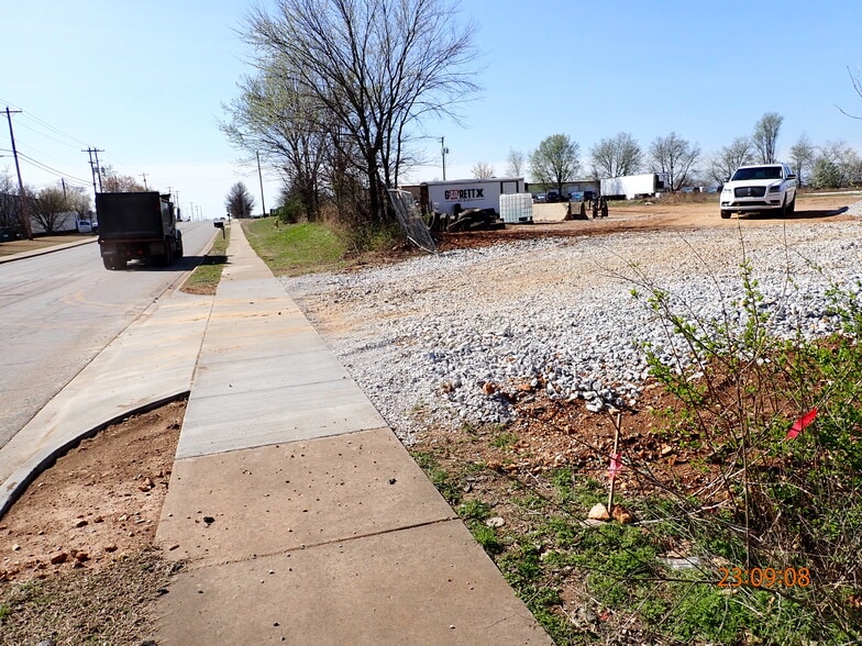 More Photos Of 301 S Bloomington St, Lowell Warehouse For Sale