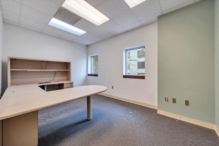 More Photos Of 210 S Jefferson St, Roanoke Loft Creative Space For Sale