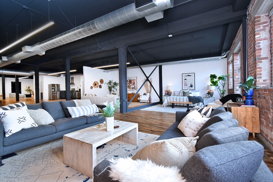 More Photos Of 500-530 Molino St, Los Angeles Office For Sale