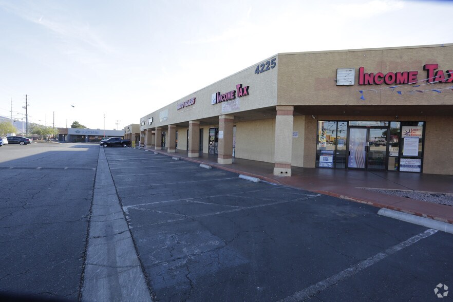 More Photos Of 4225-4245 E Sahara Ave, Las Vegas Unknown For Lease