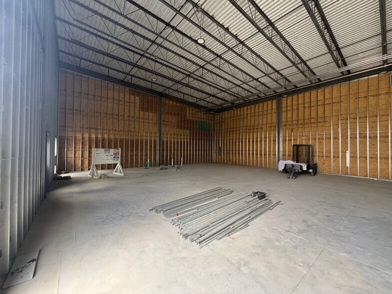 More Photos Of 719 Gallatin Pike N, Madison Light Distribution For Lease