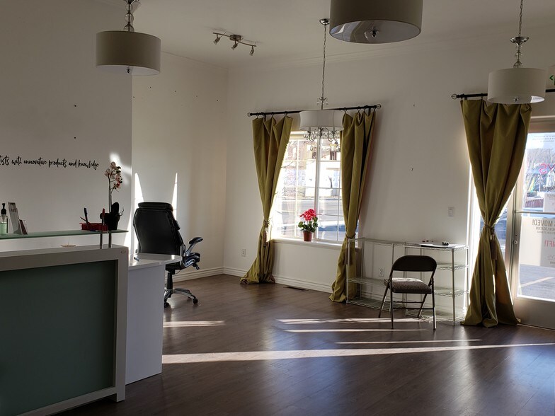 More Photos Of 571-583 W Center St, Pleasant Grove Office For Lease