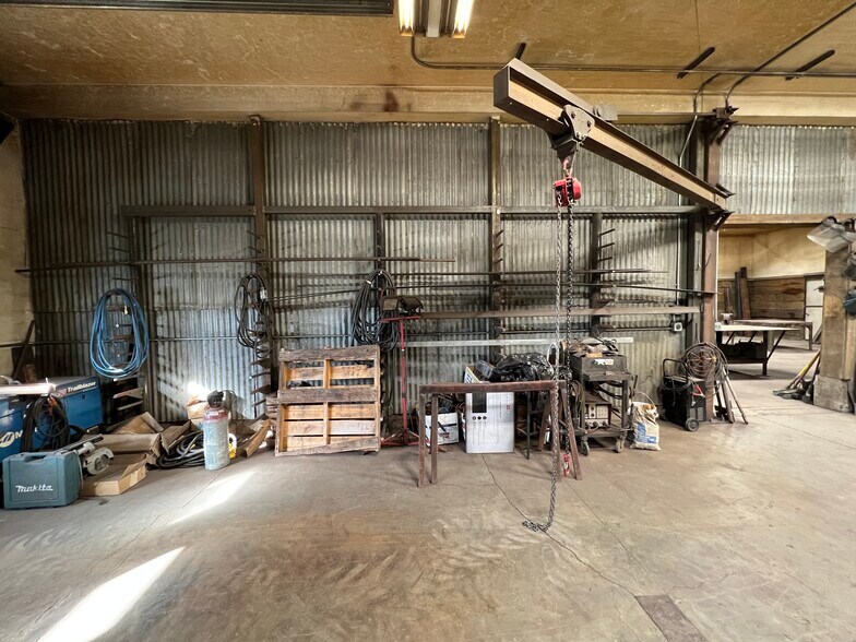 More Photos Of 6101 S 2nd St, Tetonia Service For Sale