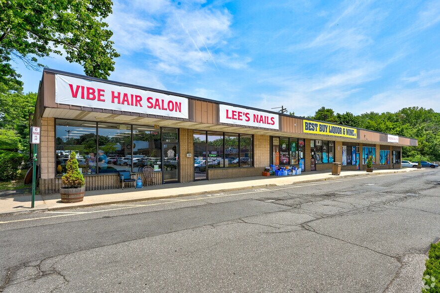 More Photos Of 2-88 N Main St, New City Unknown For Lease