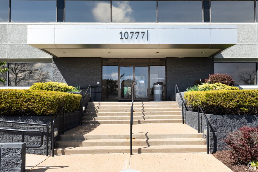 More Photos Of 10777 Sunset Office Dr, Sunset Hills Medical For Lease