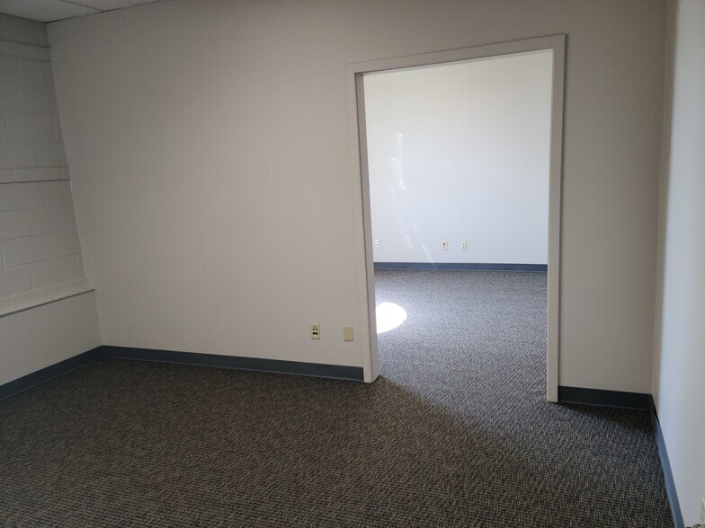 More Photos Of 1751 Alexander St, West Valley Coworking Space