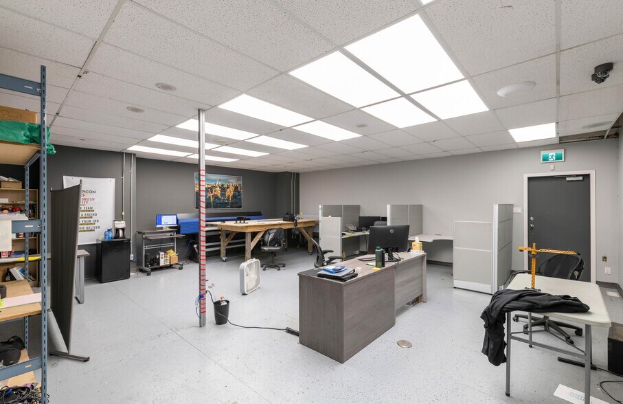 More Photos Of 11517 132A St, Surrey Warehouse For Sale