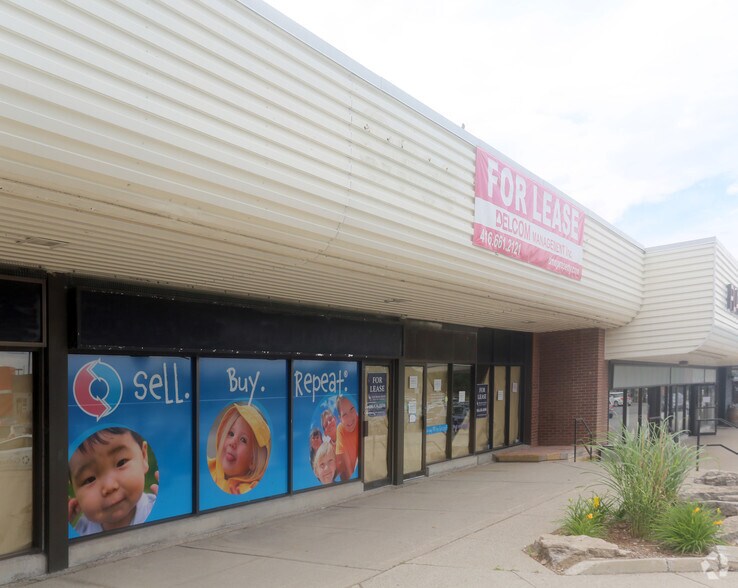 More Photos Of 1505 Guelph Line, Burlington Storefront For Lease