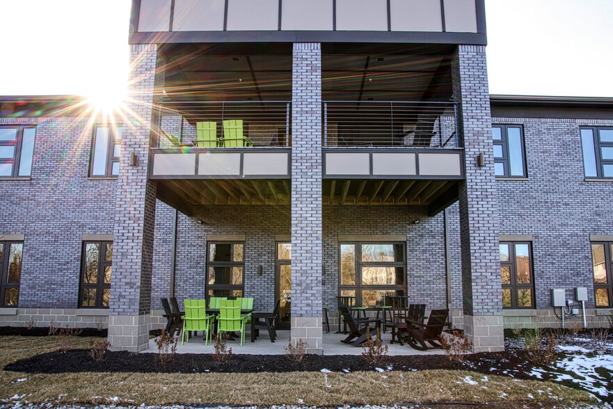 More Photos Of 10255 Commerce Dr, Carmel Coworking Space