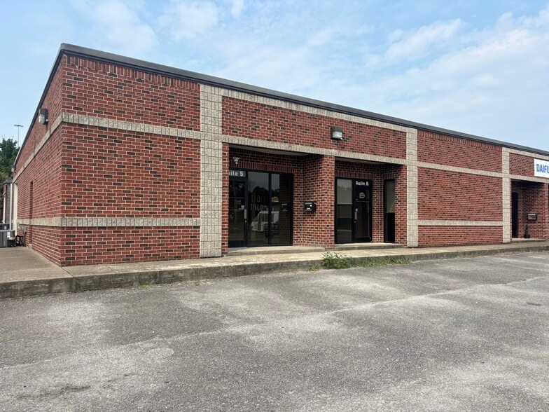 More Photos Of 109 Threet Industrial Rd, Smyrna Flex For Lease