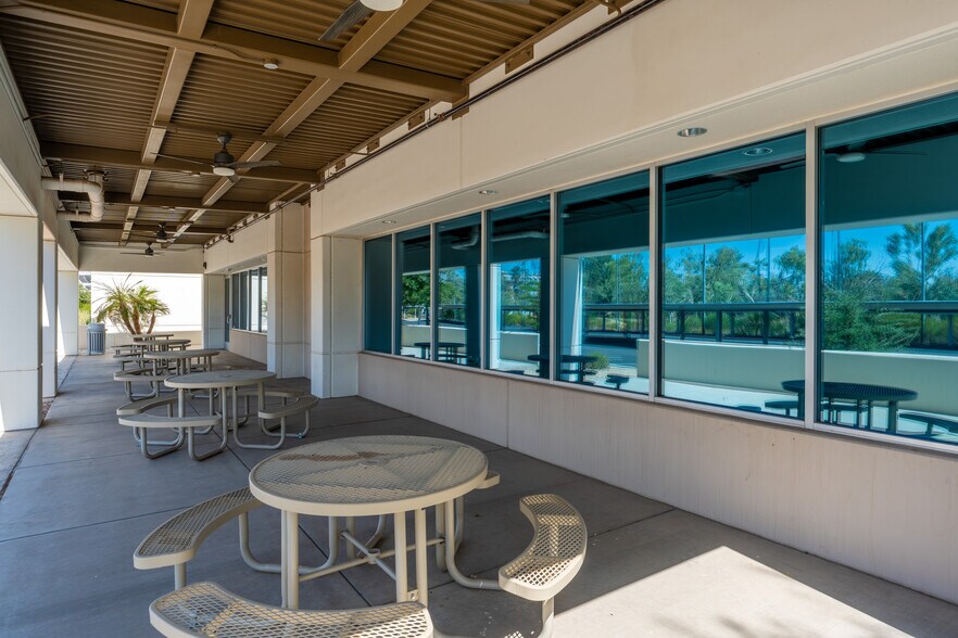More Photos Of 827 W Grove Ave, Mesa Showroom For Sale