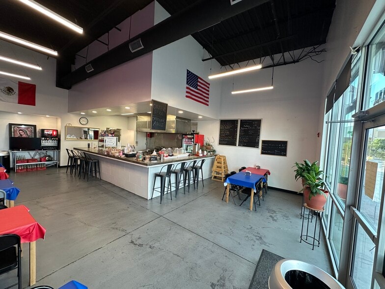 More Photos Of 4100 Central Ave SW, Albuquerque Fast Food For Sale