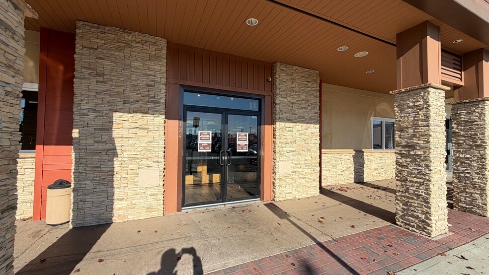 More Photos Of 2124-2162 Merrick Ave, Merrick Unknown For Lease