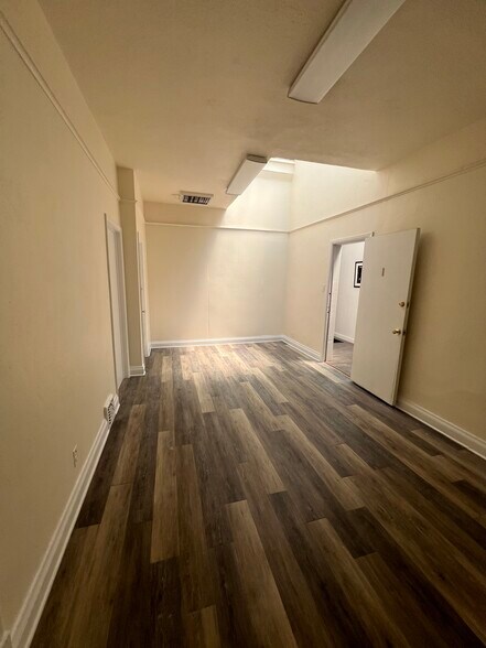 More Photos Of 1487 S Broadway, Denver Storefront Retail Office For Lease