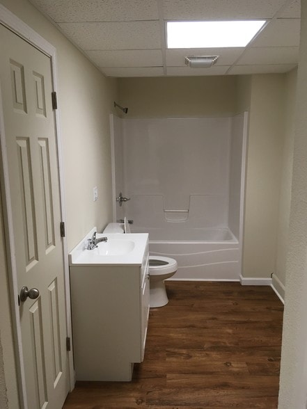 More Photos Of 137 E Washington St, Shelbyville Lodge Meeting Hall For Sale
