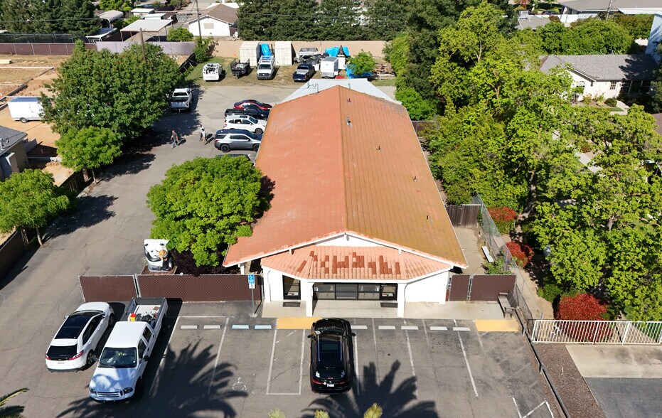 Primary Photo Of 10266 Highway 41, Madera Office For Lease