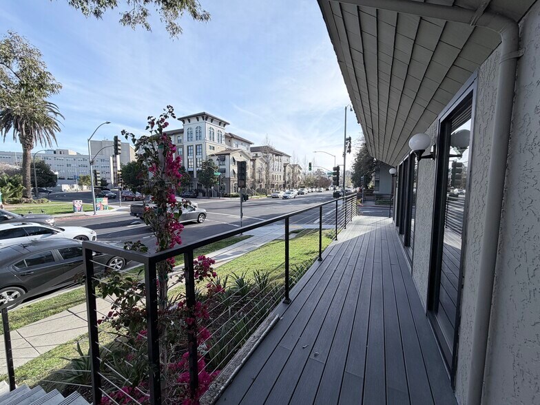 More Photos Of 558 Brewster Ave, Redwood City Loft Creative Space For Lease