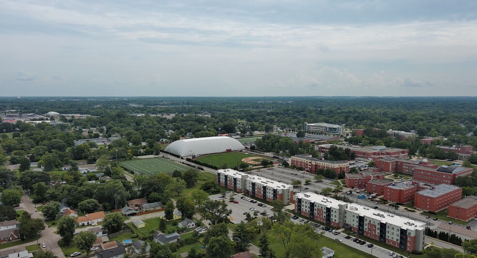 More Photos Of 3808 Shelby St, Indianapolis Freestanding For Sale