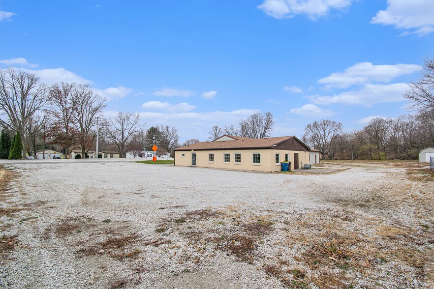 More Photos Of 1002 IN-114, North Manchester Religious Facility For Sale