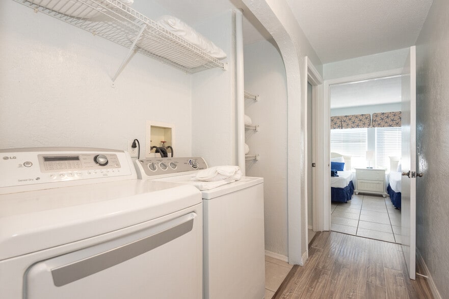 More Photos Of 3201 Hill St, New Smyrna Beach Hotel For Sale