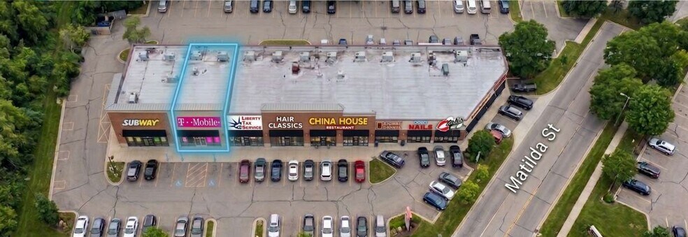 More Photos Of 26582-26678 Telegraph Rd, Flat Rock Freestanding For Lease