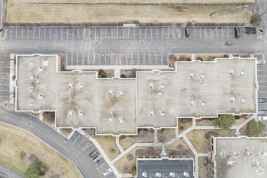 More Photos Of 3105 N Wilke Rd, Arlington Heights Medical For Sale