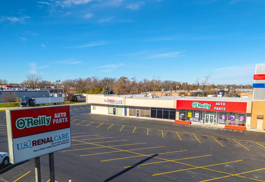 More Photos Of 200-208 E North Ave, Villa Park General Retail For Sale
