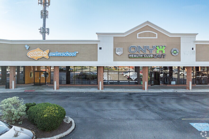 More Photos Of 21593-21929 Lorain Rd, Cleveland Unknown For Lease