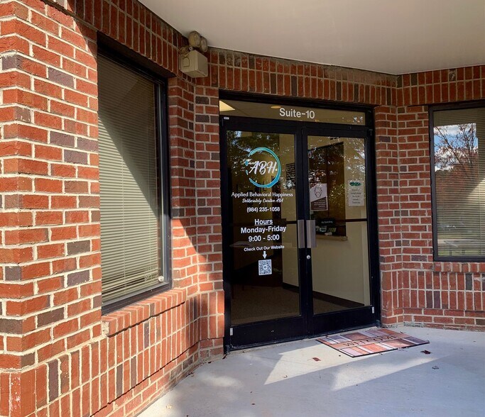 More Photos Of 123 Capcom Ave, Wake Forest Medical For Lease