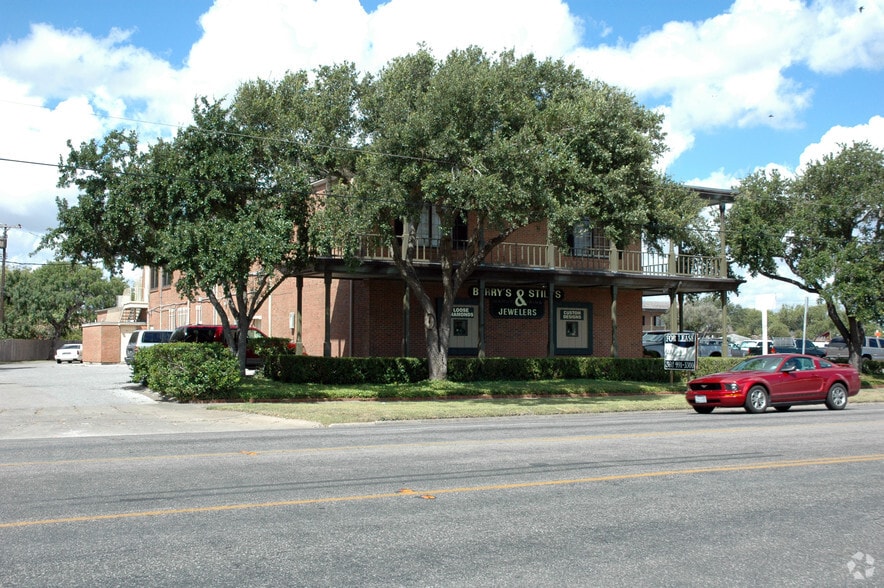 More Photos Of 3815-3853 Alameda, Corpus Christi Unknown For Lease
