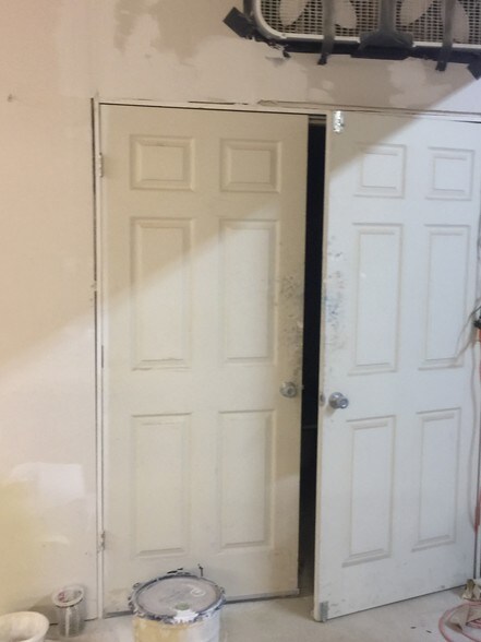 More Photos Of 8418 Broadway St, San Antonio Service For Lease