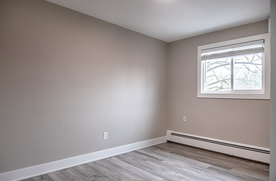 More Photos Of 320 Koch Ave, Ann Arbor Apartments For Sale