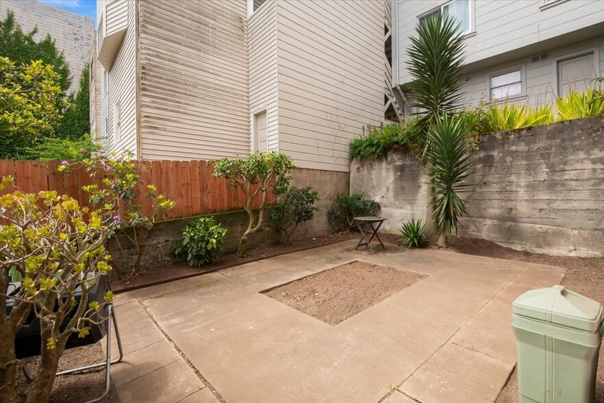 More Photos Of 3241 Clement St, San Francisco Apartments For Sale