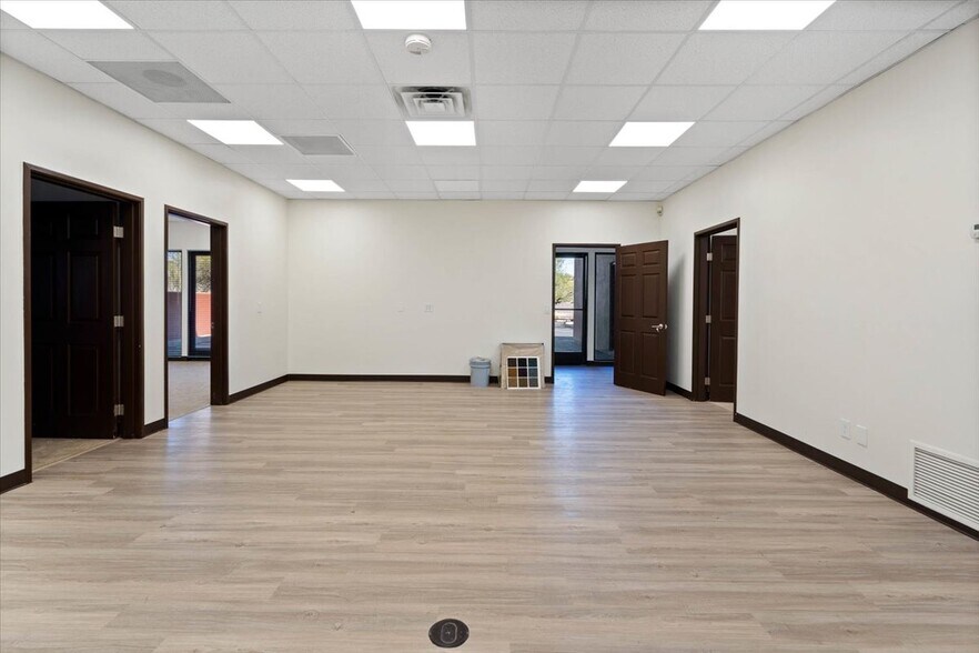 More Photos Of 7530 E Nonchalant Ave, Carefree Medical For Sale