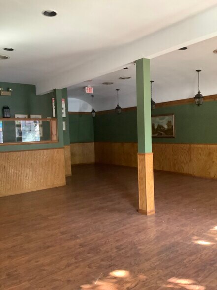 More Photos Of 418 Main St, Youngstown Restaurant For Sale