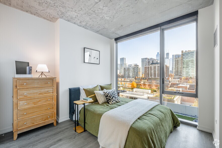 More Photos Of 808 N Cleveland Ave, Chicago Apartments For Lease