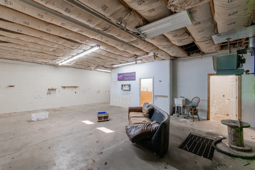 More Photos Of 2012 S Main St, Stillwater Medical For Sale