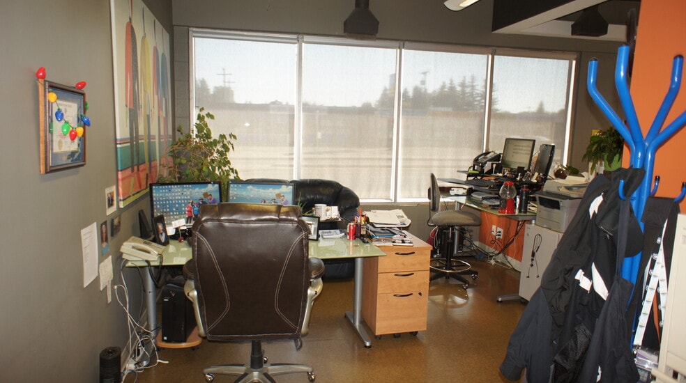 More Photos Of 7316 101 Ave NW, Edmonton Office For Sale