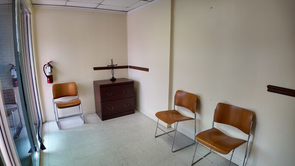 More Photos Of 322 Laurel St, La Marque Freestanding For Sale