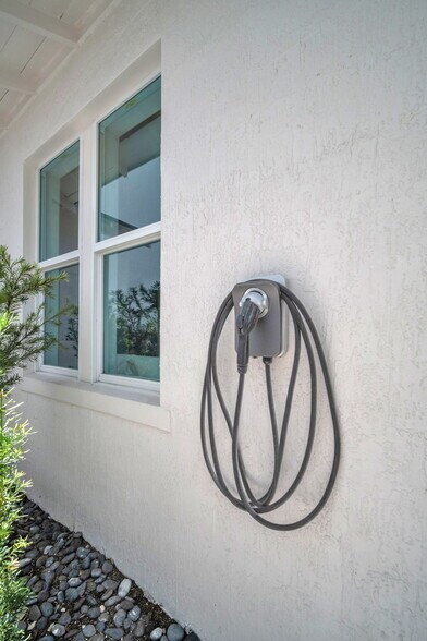 More Photos Of 120 NE 25th St, Miami Specialty For Sale