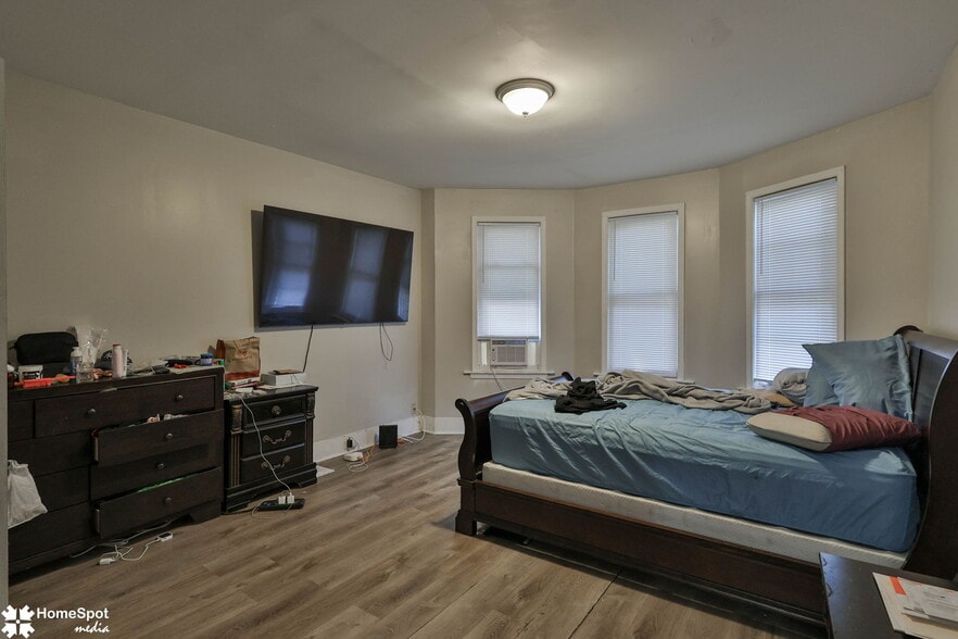 More Photos Of 1337 Washington St, Easton Multifamily For Sale