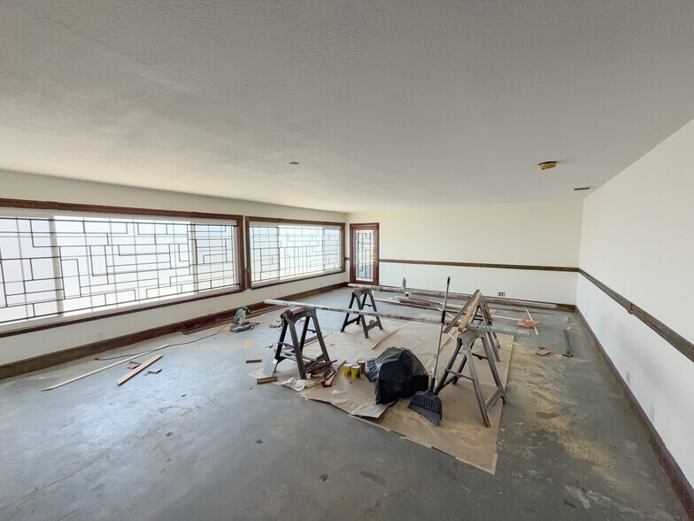 More Photos Of 10051 Mission Blvd, Jurupa Valley Contractor Storage Yard For Lease