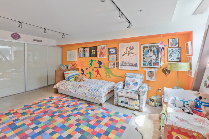 More Photos Of 2100 Abbot Kinney Blvd, Venice Office For Lease