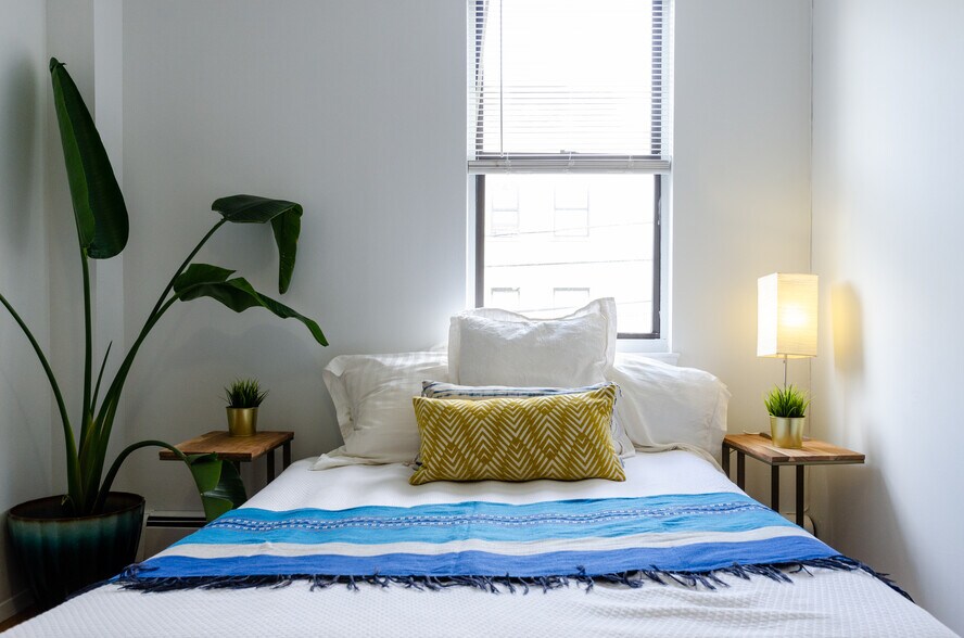 More Photos Of 47 Carroll St, Brooklyn Apartments For Sale