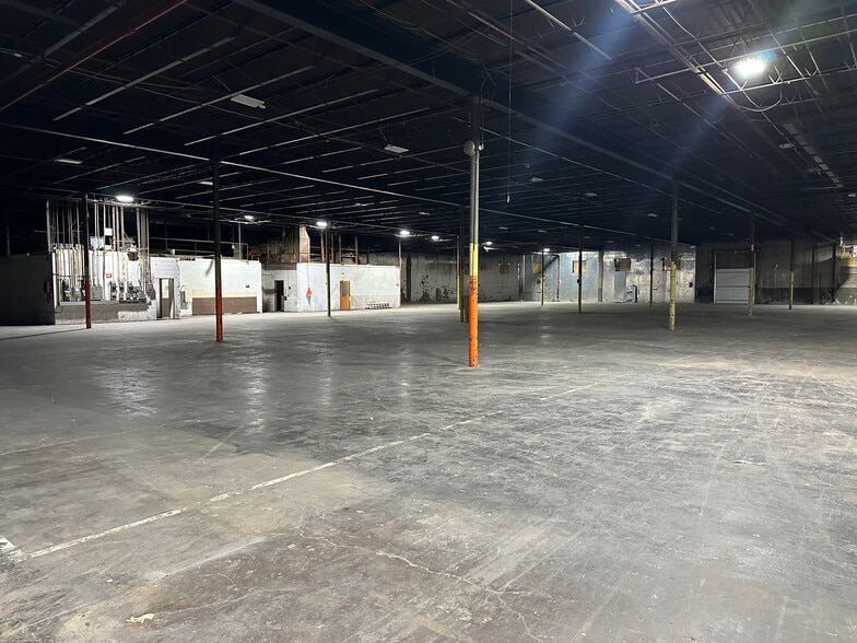 More Photos Of 5 Pruyn's Island Dr, Glens Falls Unknown For Lease