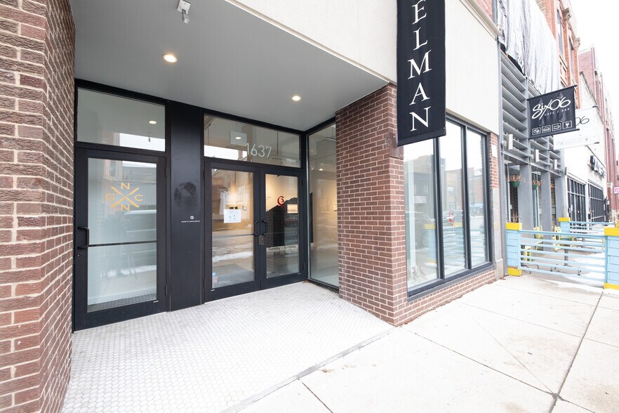 Primary Photo Of 1637 W Chicago Ave, Chicago Apartments For Lease