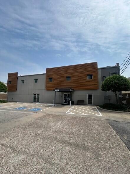 More Photos Of 2424 W Holcombe Blvd, Houston Medical For Lease